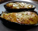 Aubergines farcies au fromage feta et pignons de pin, une délicieuse recette grecque.